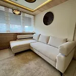 Apartamento Avira With Free Private Garage Nyíregyháza