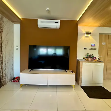 Avira With Free Private Garage Nyíregyháza