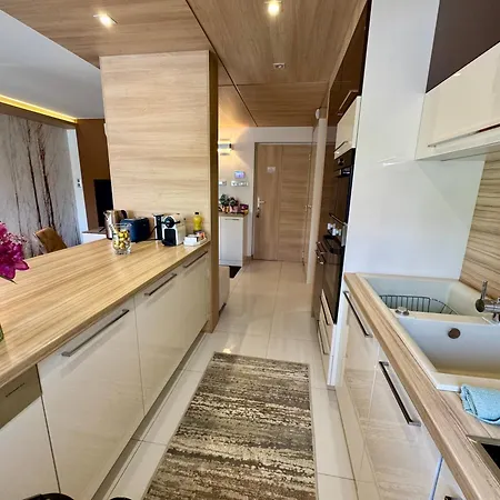 Avira With Free Private Garage * Nyíregyháza