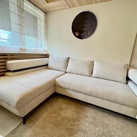 Apartament Avira With Free Private Garage
